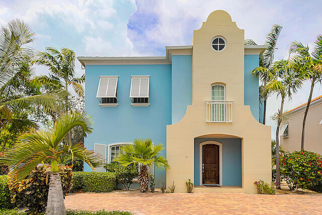 Leeward 4bdr Canal Front Home